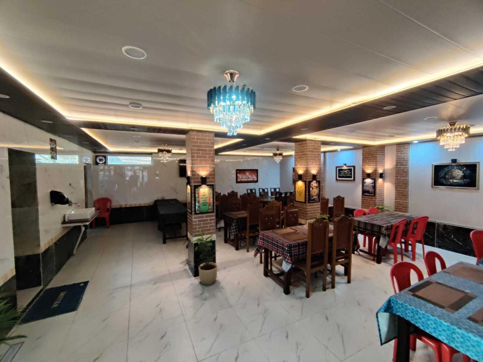 Hotel O Graceland Srīnagar Esterno foto